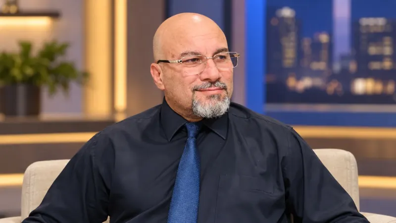 فيزياءُ تباطؤ النور
